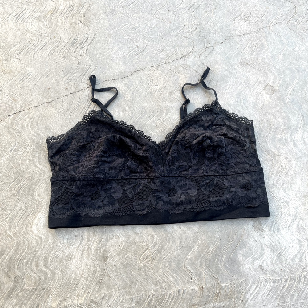 VICTORIA’S SECRET | Black Lace Bra S